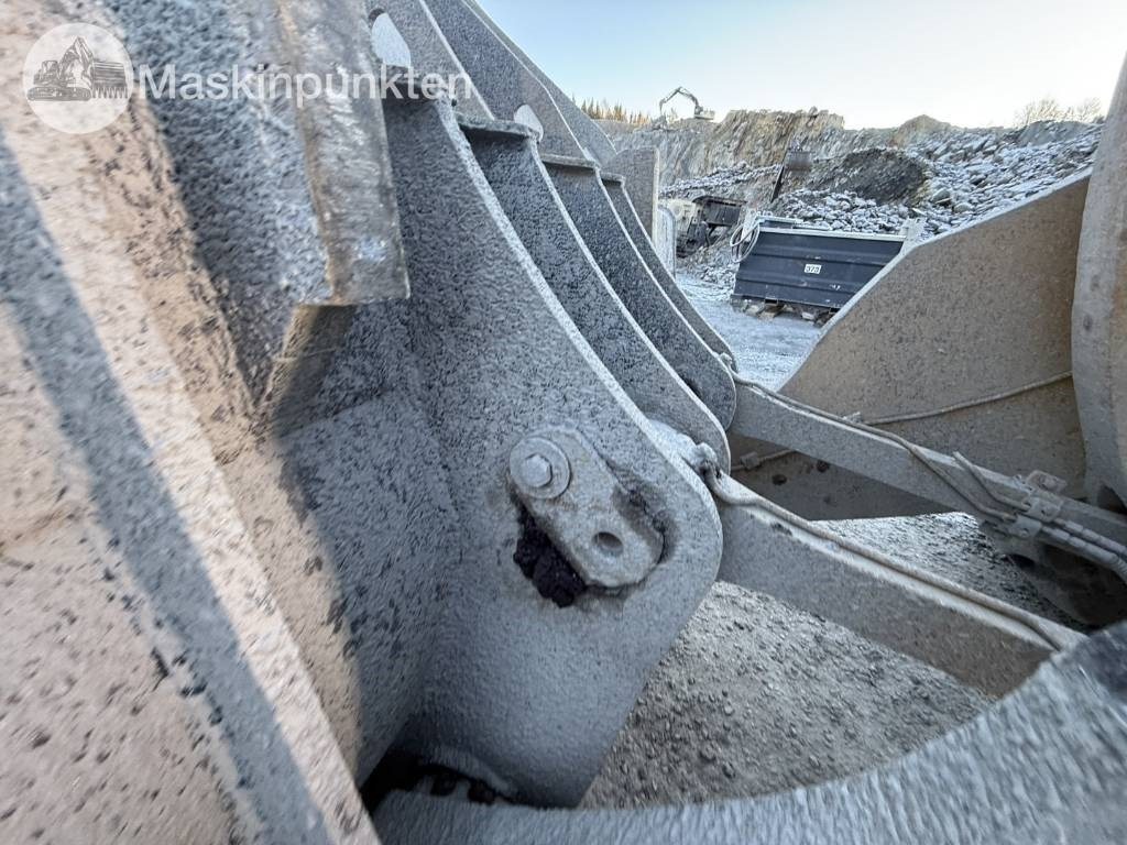 Wheel loader CAT 982 M