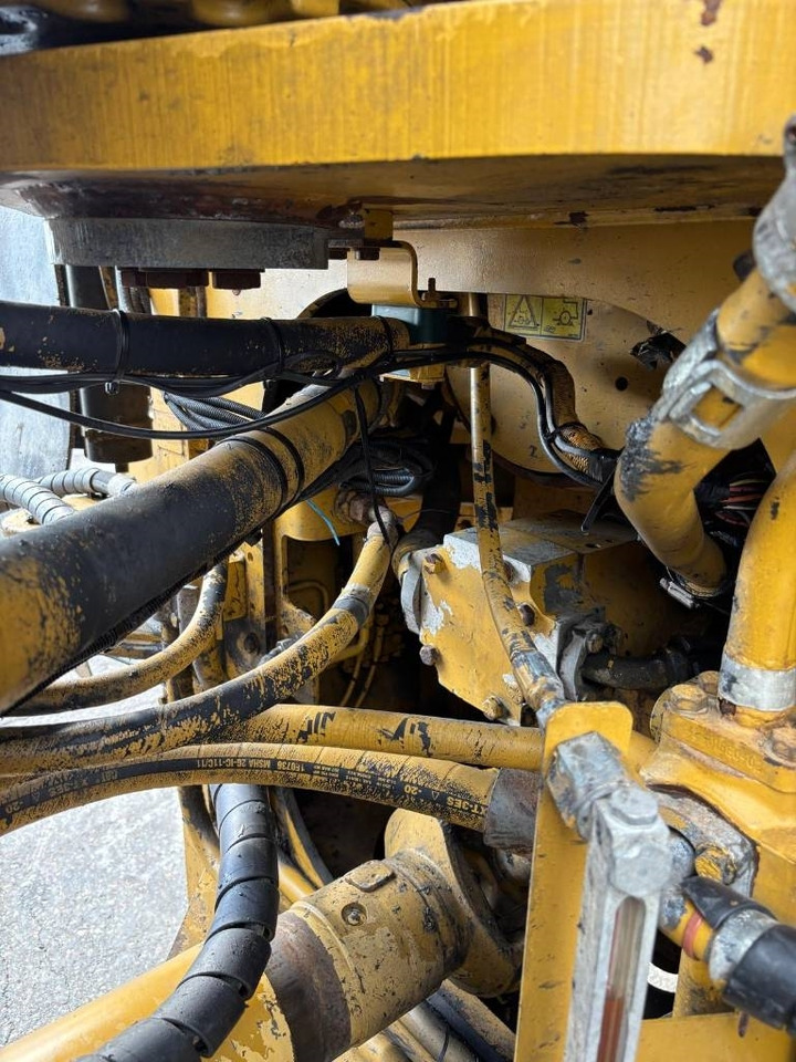 Wheel loader CAT 988 H