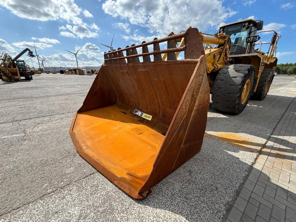 Wheel loader CAT 988 H