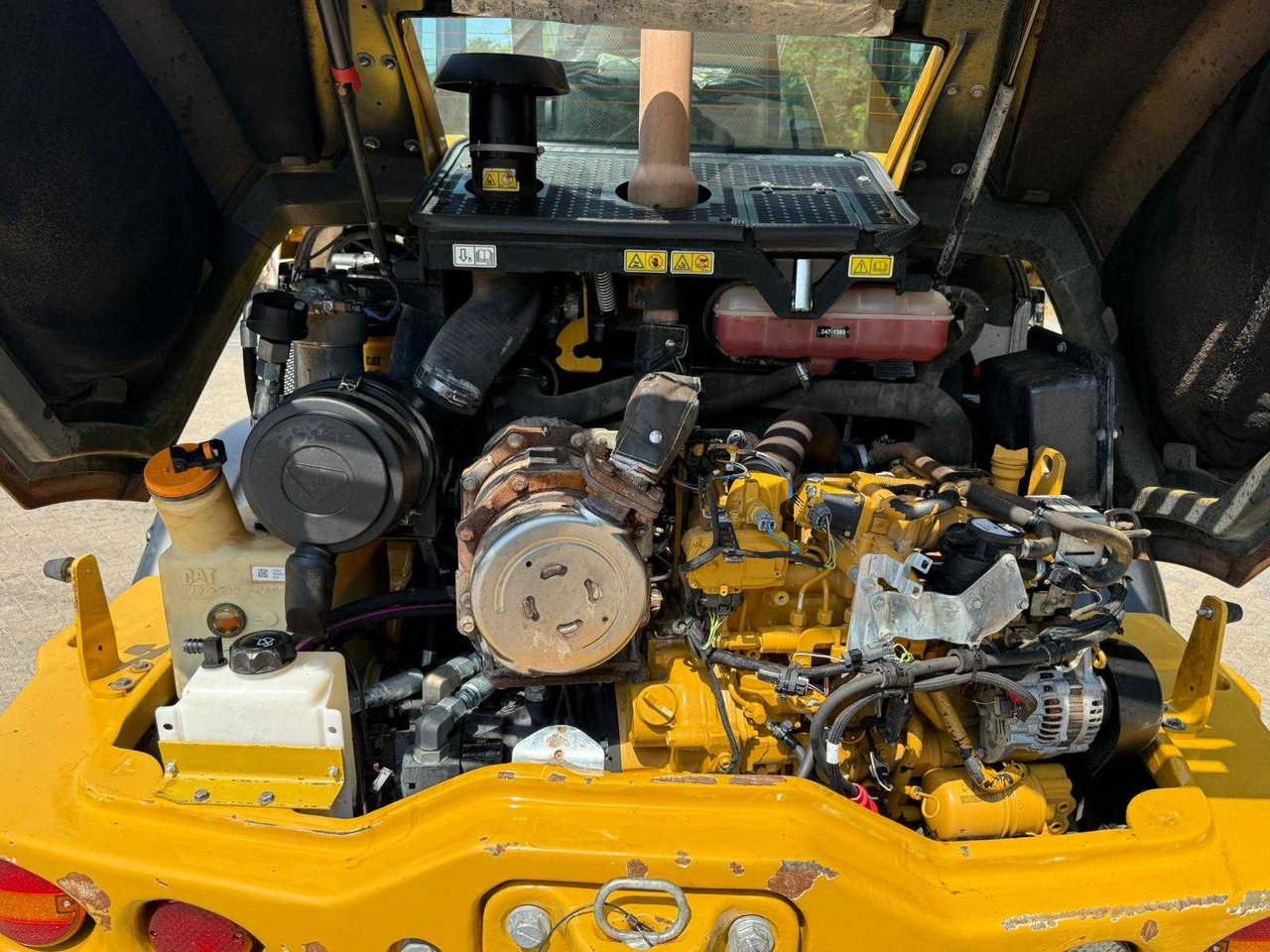 Wheel loader CAT CAT - 908M - SHOVEL