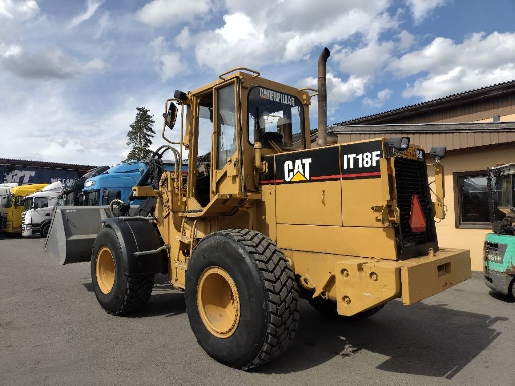 Wheel loader CAT IT18 F Hieno kone, pikakiinike,lisähydr.