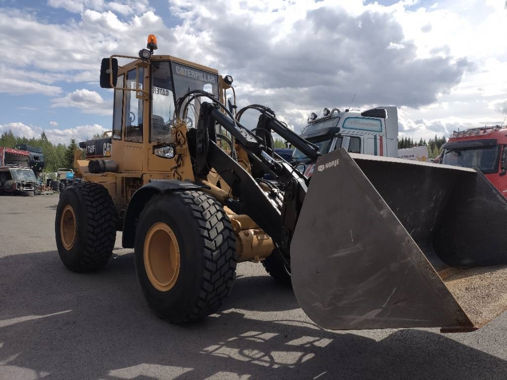 Wheel loader CAT IT18 F Hieno kone, pikakiinike,lisähydr.