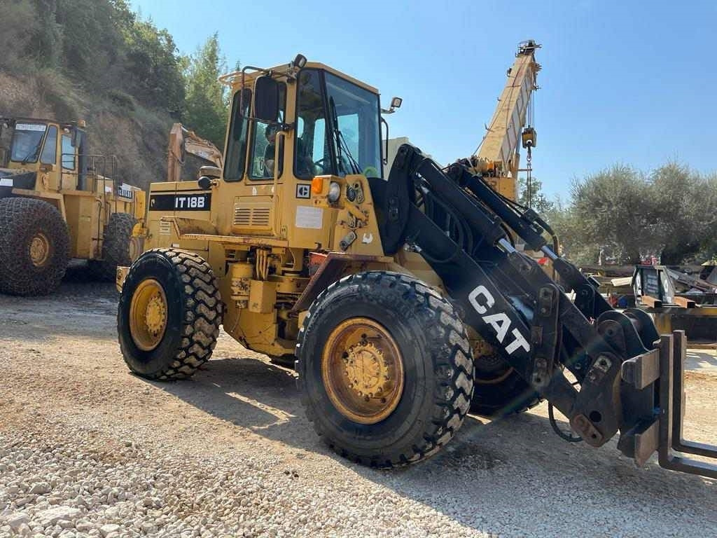 Wheel loader CAT IT 18 B