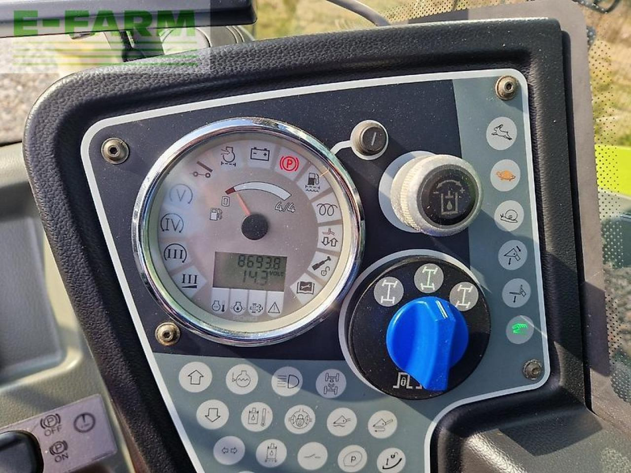 Wheel loader CLAAS scorpion 7055