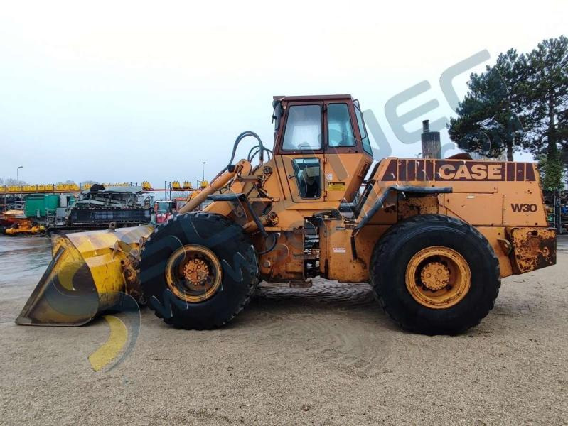 Wheel loader Case Chargeur sur Pneus W30