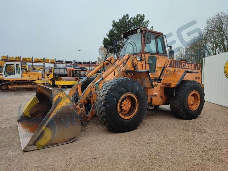 Wheel loader Case Chargeur sur Pneus W30