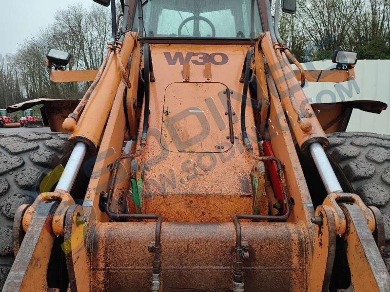 Wheel loader Case Chargeur sur Pneus W30