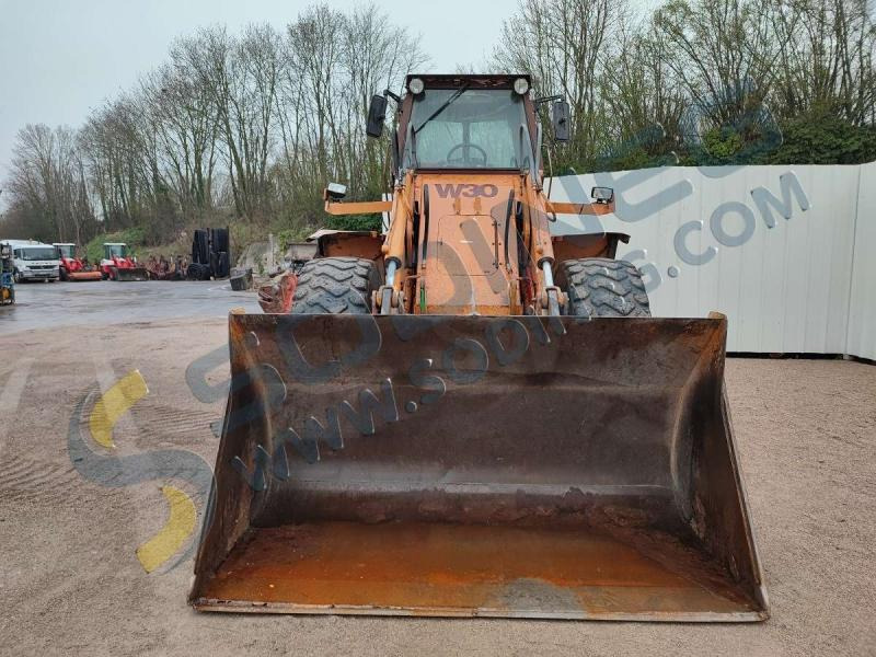 Wheel loader Case Chargeur sur Pneus W30