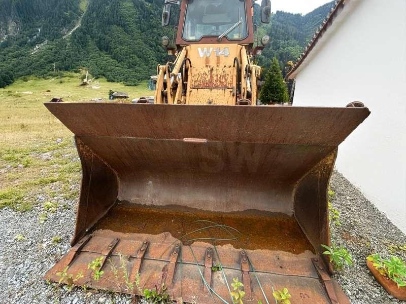 Wheel loader Case W14