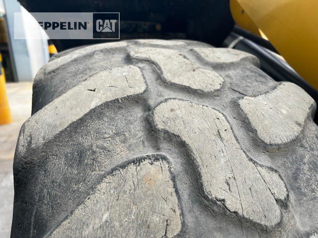 Wheel loader Cat 906H