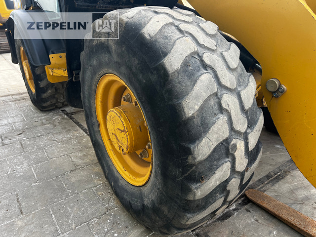 Wheel loader Cat 906H