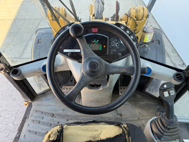 Wheel loader Cat 906H - Auto Greasing / Quick Coupler