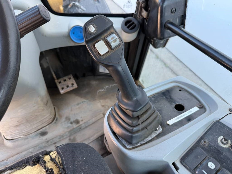 Wheel loader Cat 906H - Auto Greasing / Quick Coupler