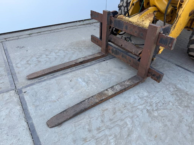 Wheel loader Cat 906H - Auto Greasing / Quick Coupler