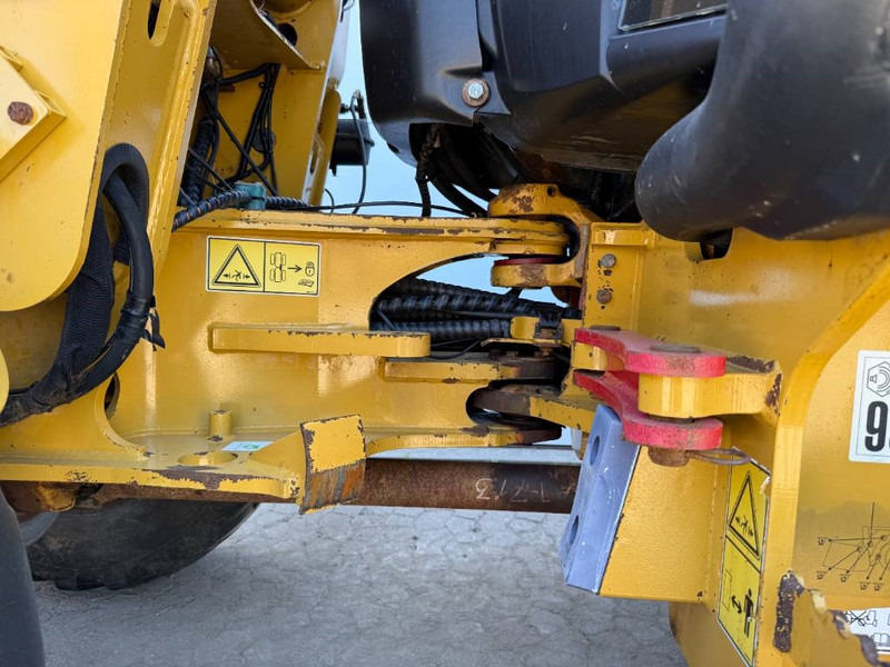 Wheel loader Cat 906H - Auto Greasing / Quick Coupler