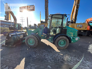 Wheel loader Cat 906M