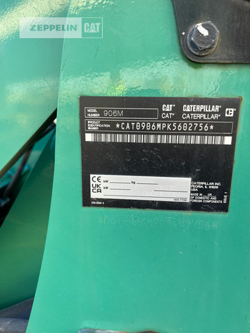 Wheel loader Cat 906M