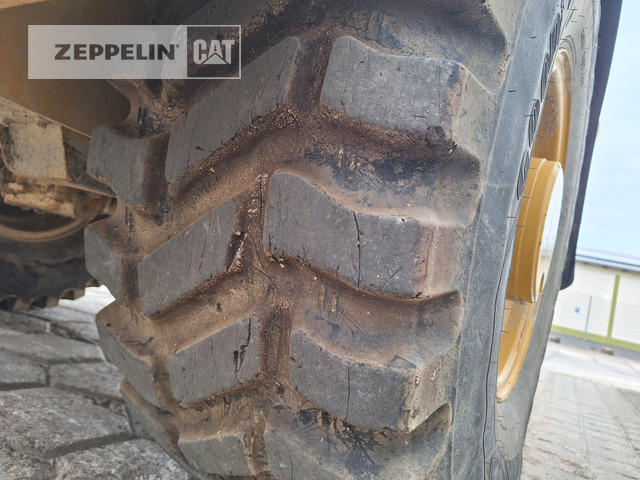 Wheel loader Cat 906-14