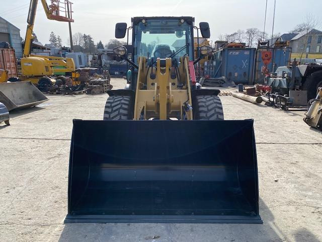 Wheel loader Cat 906 - 40 Km/h
