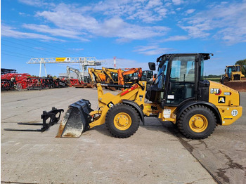 Wheel loader Cat 906 (Bucket+Forks)