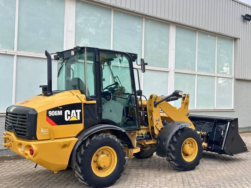 Wheel loader Cat 906 M 2016