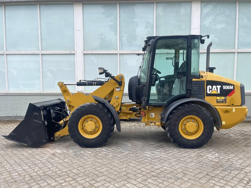 Wheel loader Cat 906 M 2018