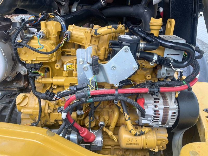 Wheel loader Cat 906 M 2018