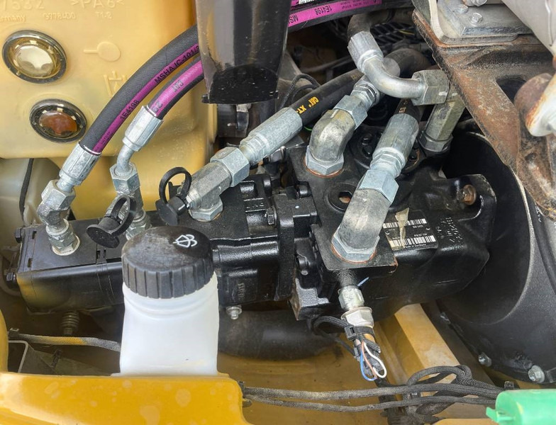 Wheel loader Cat 906 M 2018