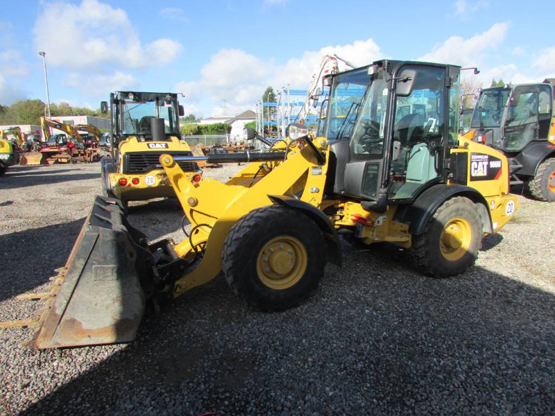 Wheel loader Cat 906 M Radlader 29.500 EUR