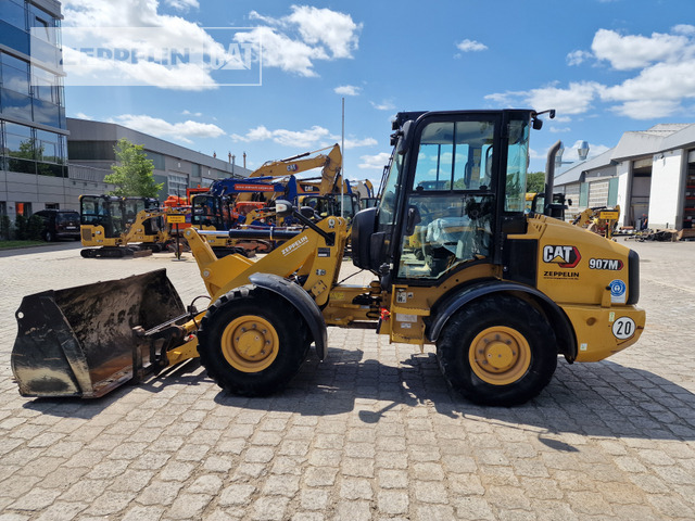 Wheel loader Cat 907M