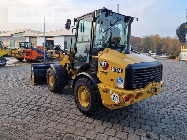Wheel loader Cat 907M
