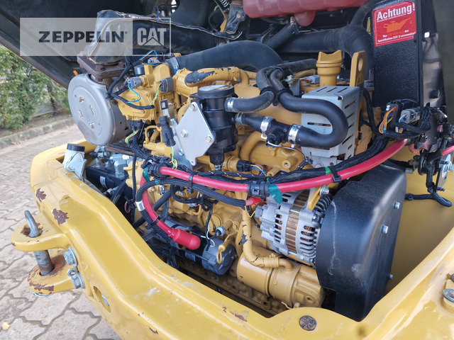 Wheel loader Cat 907M