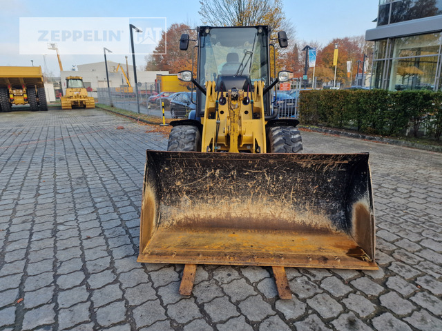 Wheel loader Cat 907M