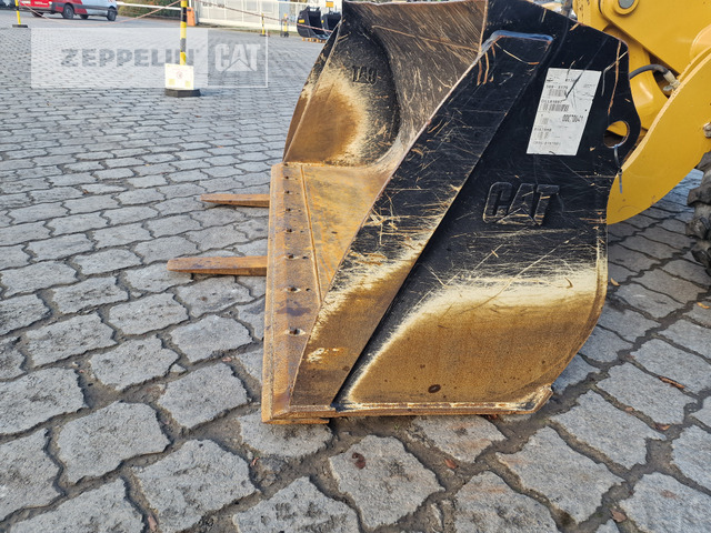 Wheel loader Cat 907M