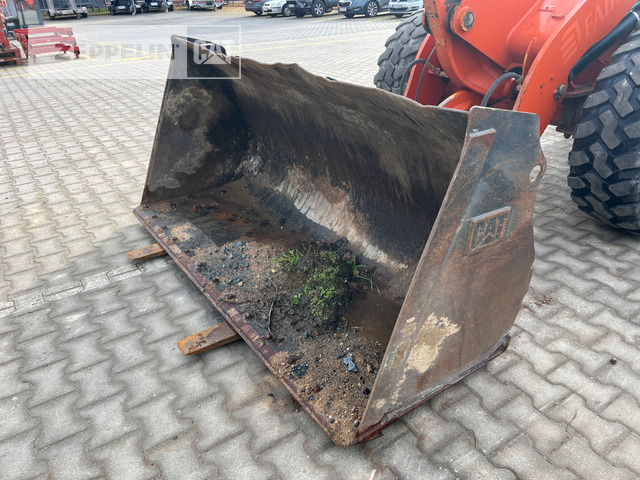 Wheel loader Cat 908H