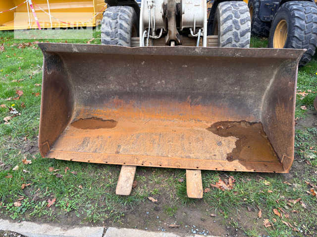 Wheel loader Cat 908H