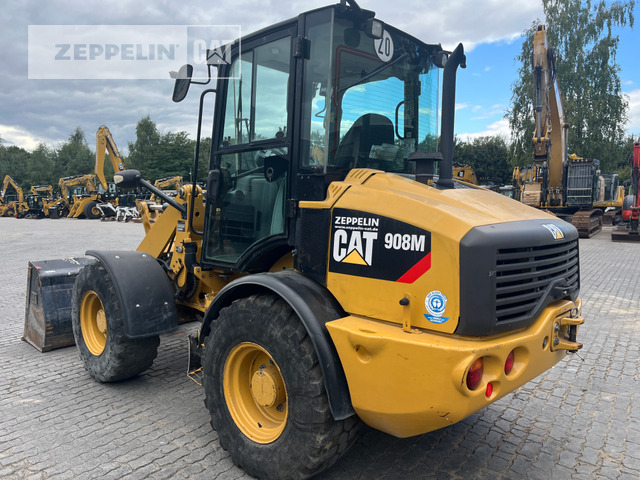 Wheel loader Cat 908M