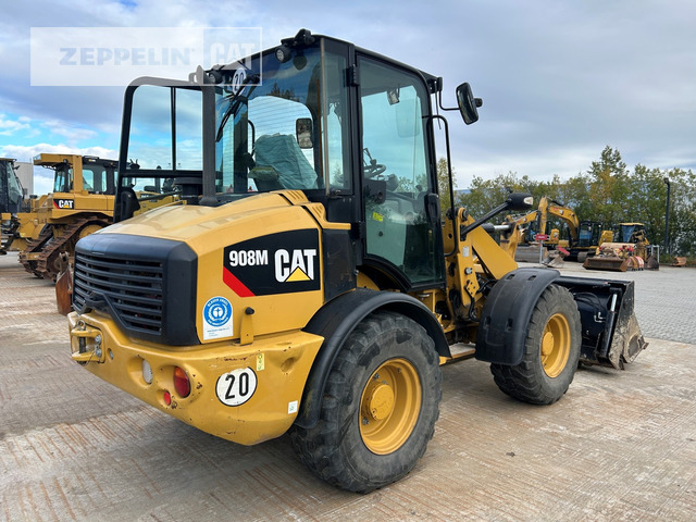 Wheel loader Cat 908M