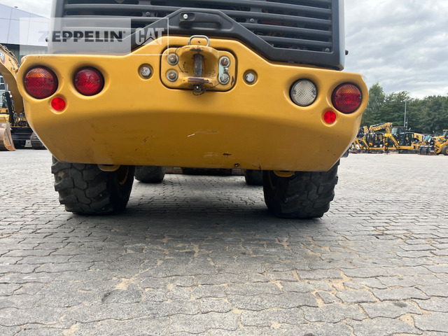 Wheel loader Cat 908M