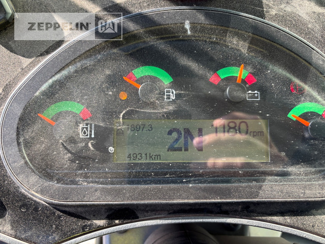 Wheel loader Cat 908M