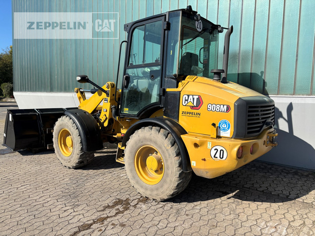 Wheel loader Cat 908M