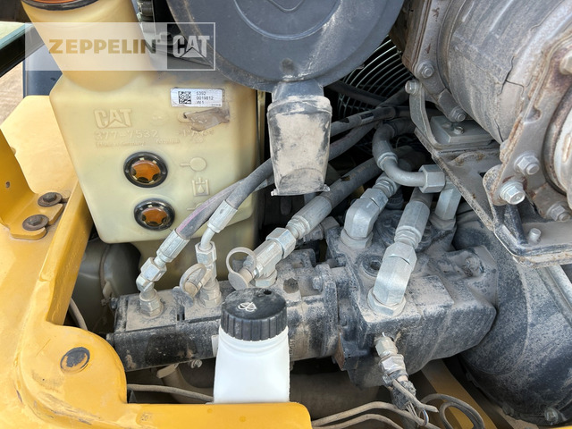 Wheel loader Cat 908M