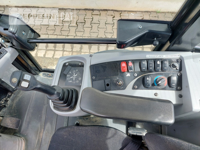 Wheel loader Cat 908M