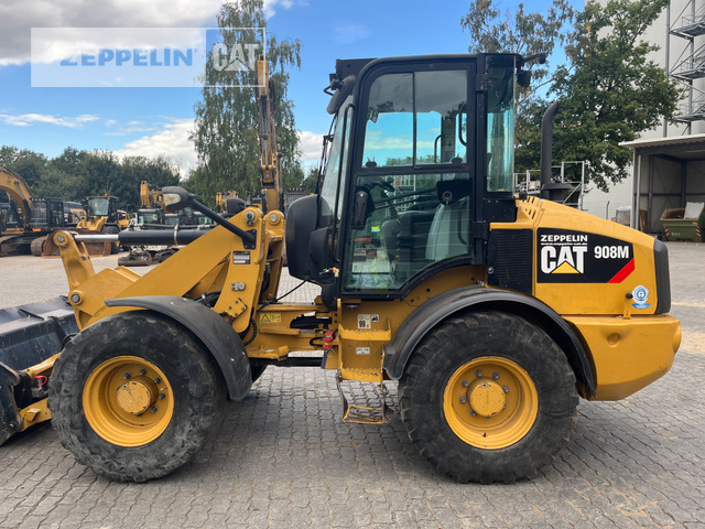 Wheel loader Cat 908M