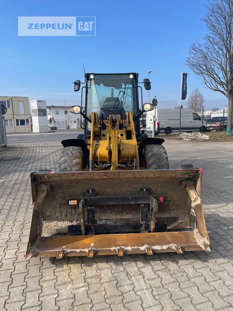 Wheel loader Cat 908M