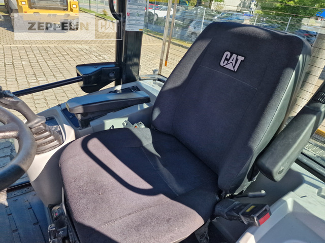 Wheel loader Cat 908M