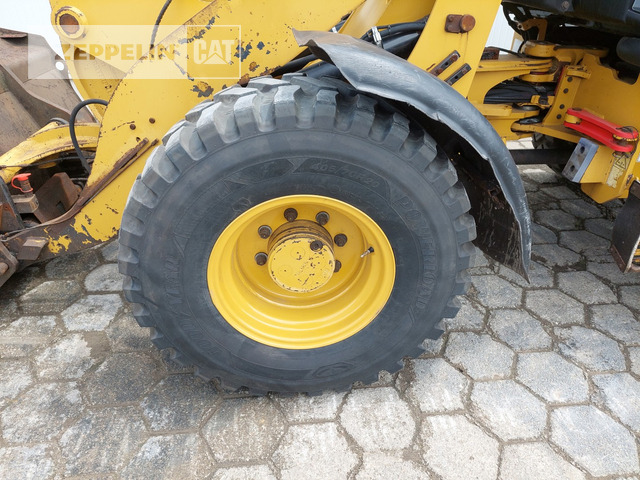 Wheel loader Cat 908M