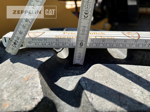 Wheel loader Cat 908-14