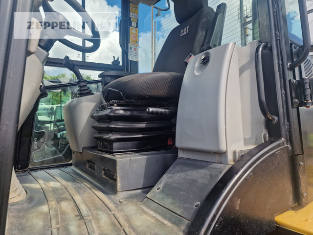 Wheel loader Cat 918M