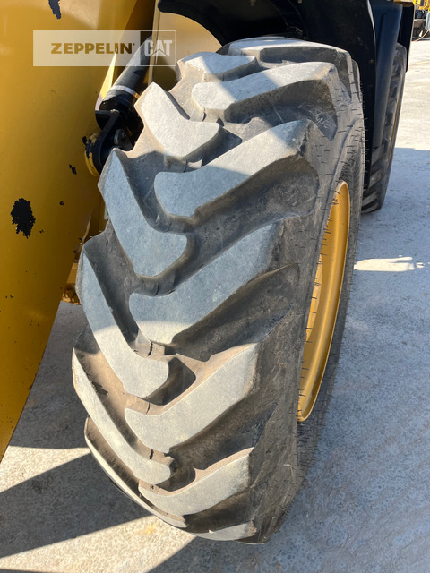Wheel loader Cat 918M